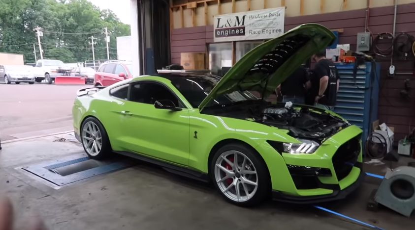 Ford Mustang Shelby GT500 1