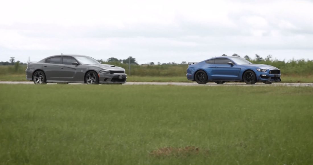 Henessy Supercharged Shelby GT350 Drag vs Dodge Charger SRT Hellcat