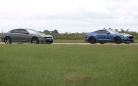 Henessy Supercharged Shelby GT350 Drag vs Dodge Charger SRT Hellcat