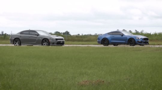 Henessy Supercharged Shelby GT350 Drag vs Dodge Charger SRT Hellcat