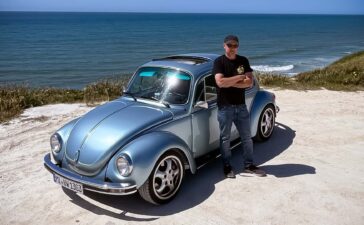Marathon Blue Volkswagen Beetle 1303 (19)