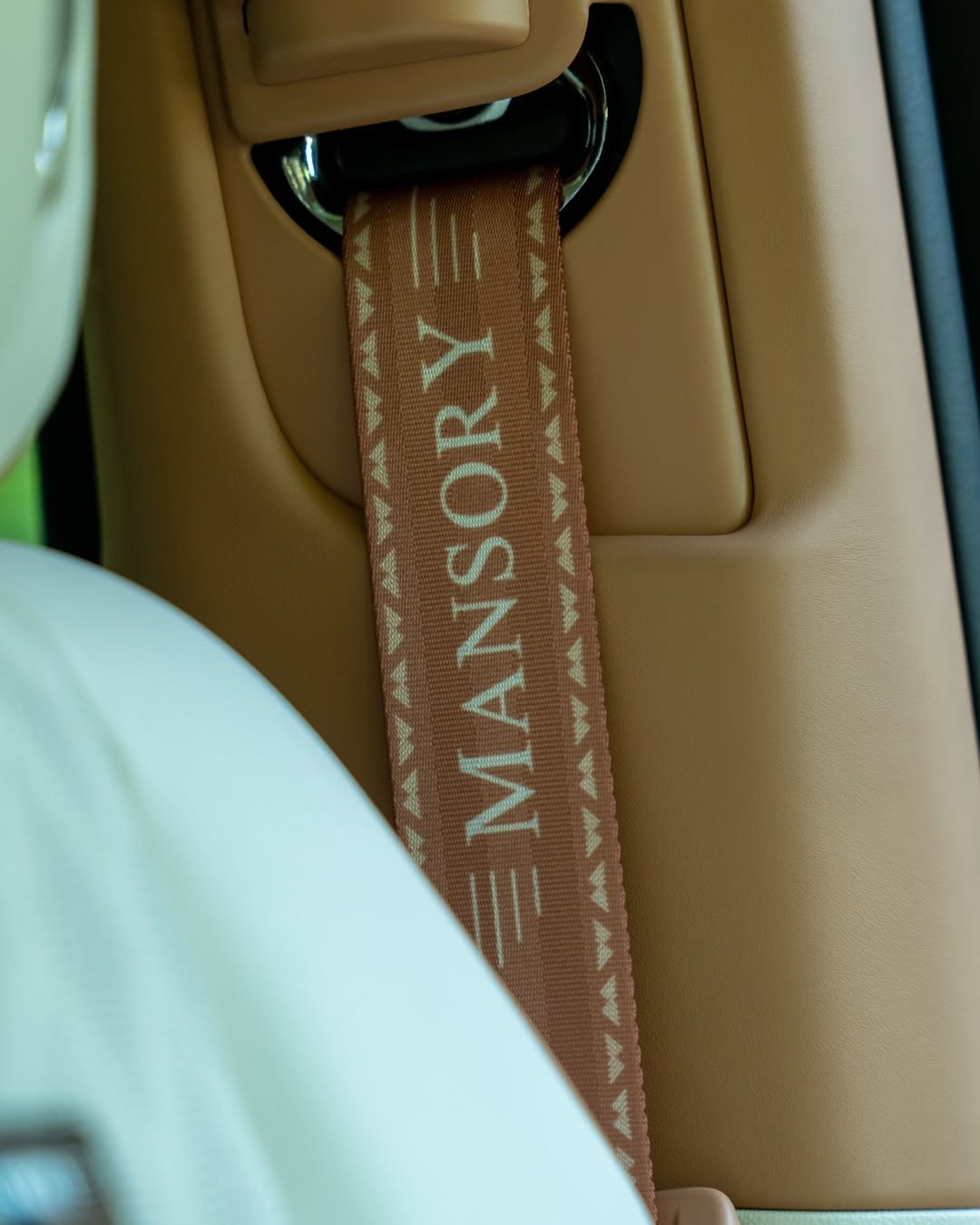 Cadillac Escalade by Mansory (15)