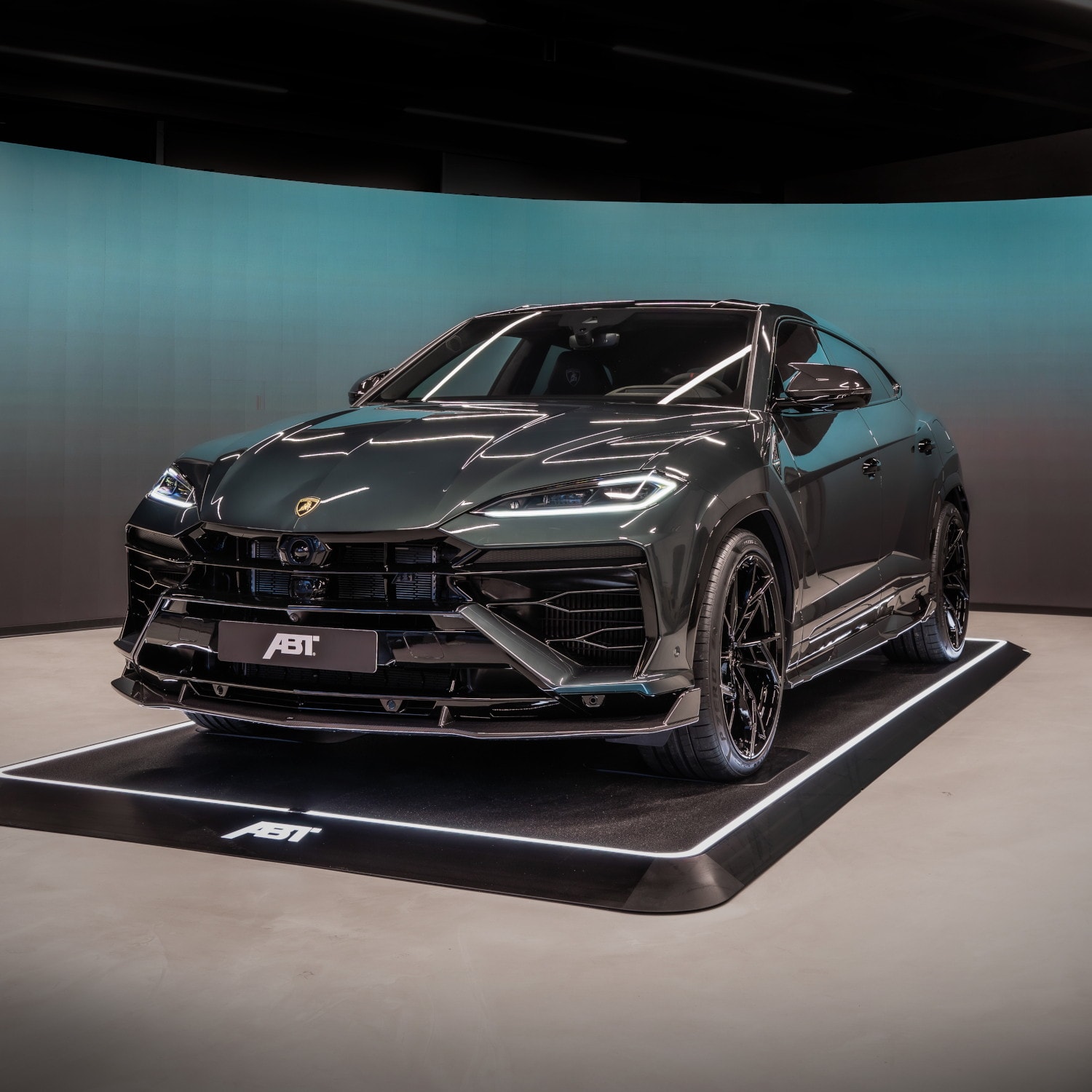 Lamborghini Urus SE by ABT Sportsline (1)