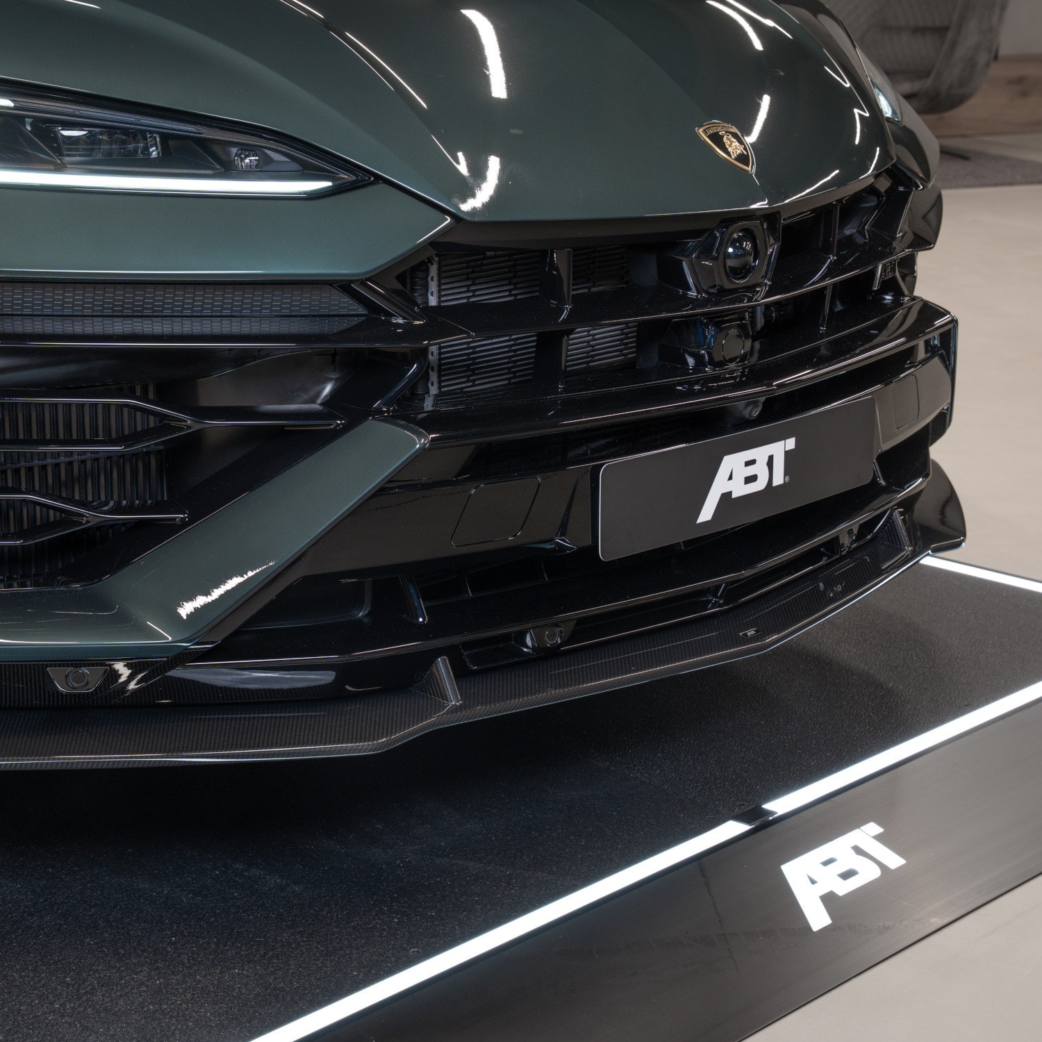 Lamborghini Urus SE by ABT Sportsline (7)