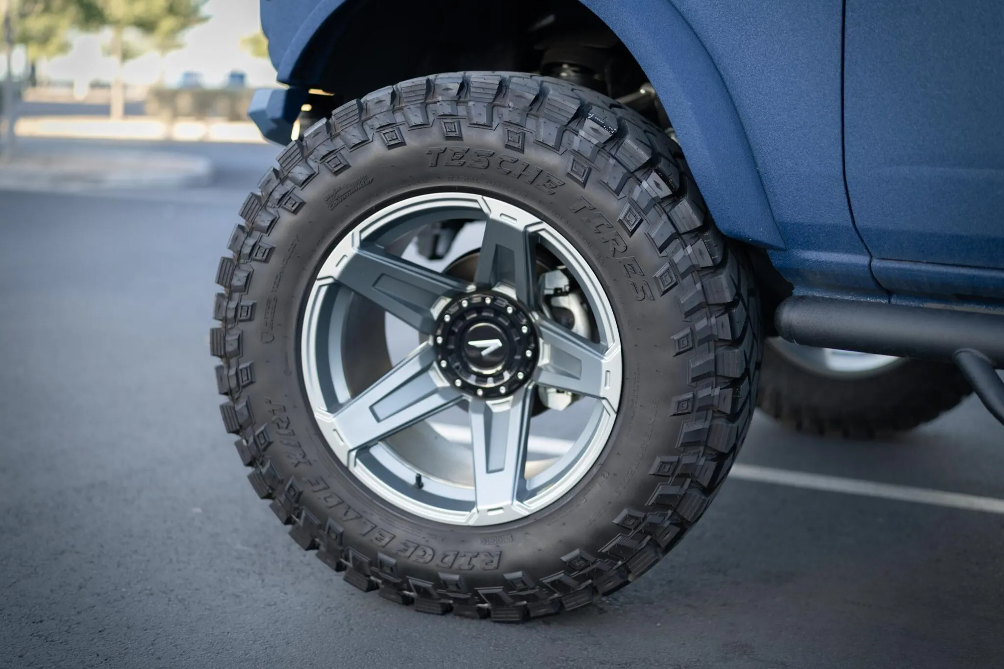 Ford Bronco Big Bend Matte Blue 15 2048x1366