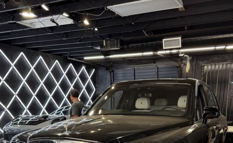 Rolls Royce Cullinan by Stars In the Ceiling (7)