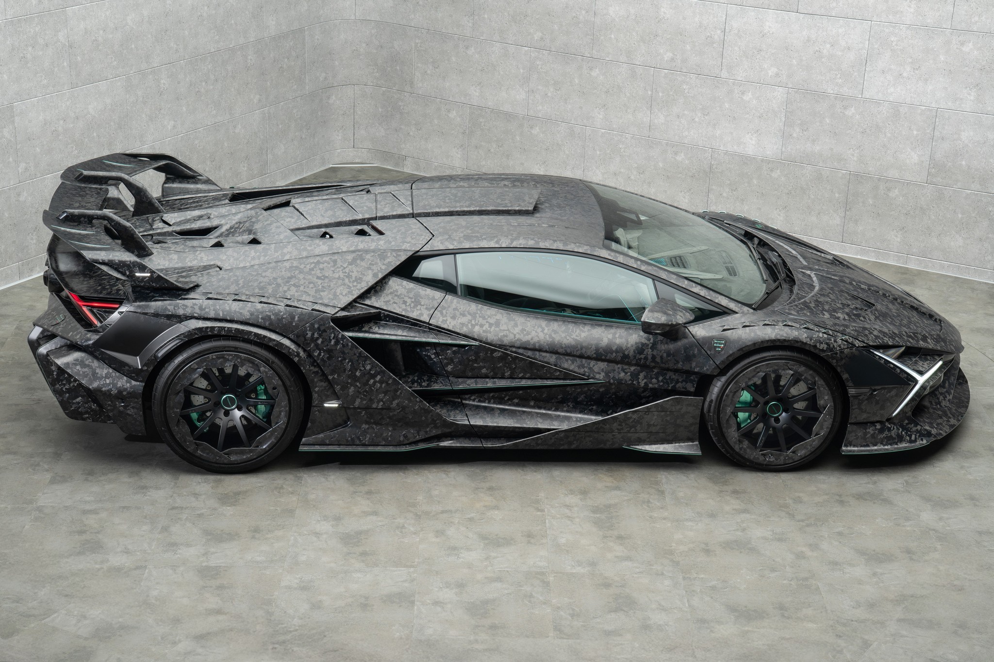 MANSORY Carbonado X Lamborghini Revuelto (6)